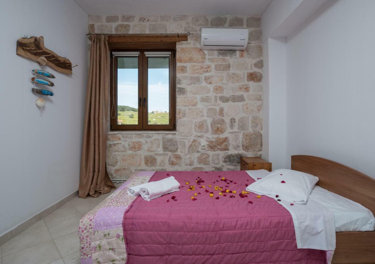 Villa Windmill Near Shipwreck Beach Volimes Luaran gambar